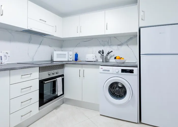 1j. Cozy Flores With Pool شقة *