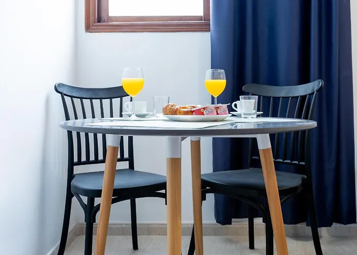 1j. Cozy Flores With Pool أذيخي