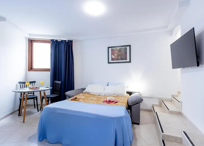 1j. Cozy Flores With Pool * أذيخي