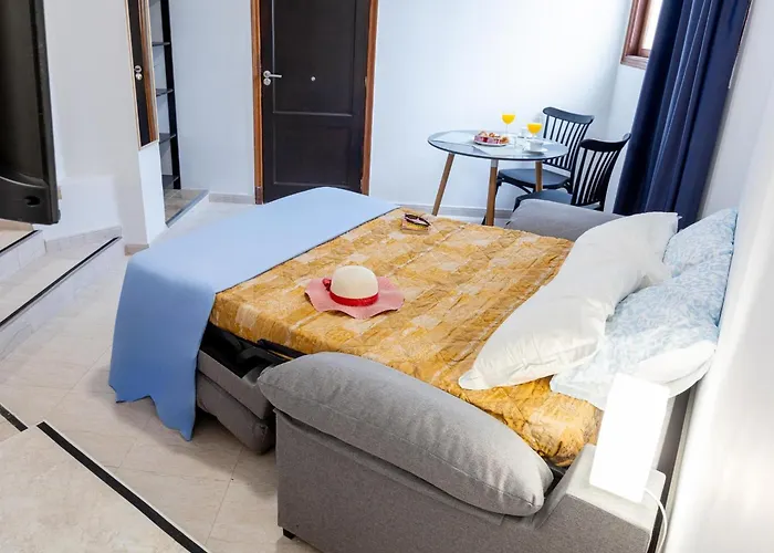 1j. Cozy Flores With Pool شقة *